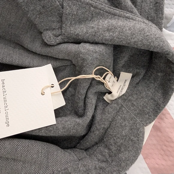 beachlunchlounge Charcoal Gray Shirt Soft Brushed Button Down Top New - Picture 6 of 6